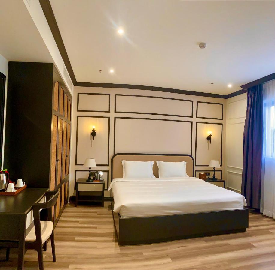 Khach San Robin Gia Nghia Hotel Buitenkant foto