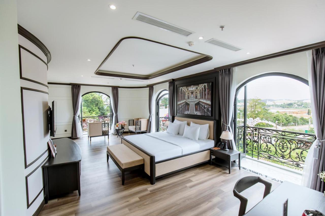 Khach San Robin Gia Nghia Hotel Buitenkant foto