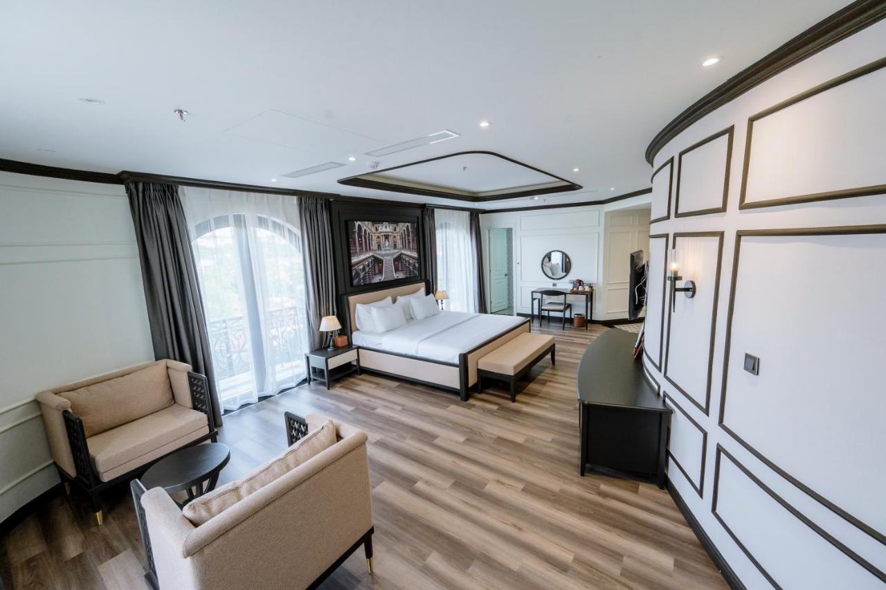 Khach San Robin Gia Nghia Hotel Buitenkant foto