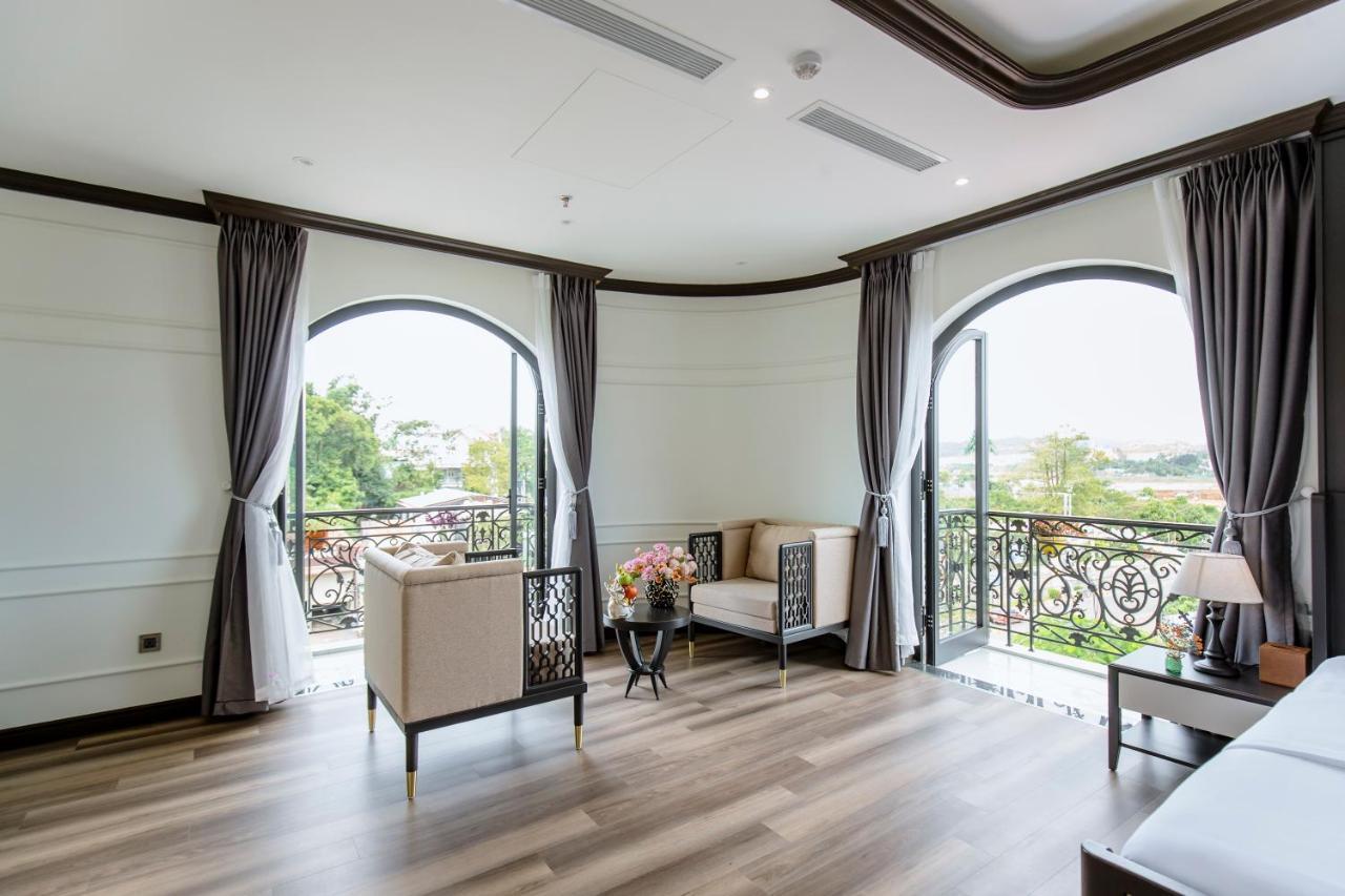 Khach San Robin Gia Nghia Hotel Buitenkant foto